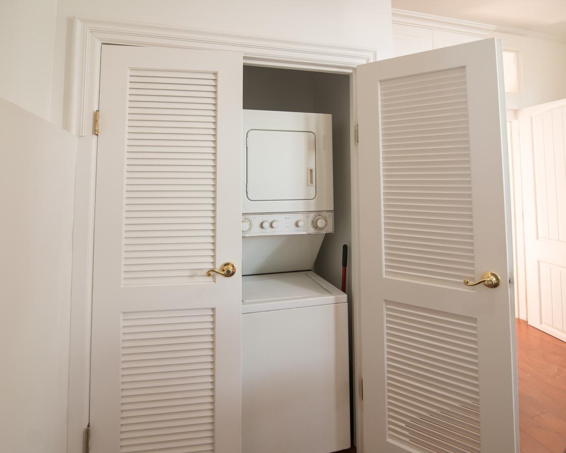 Downtown Shellcrest Apartment Memphis