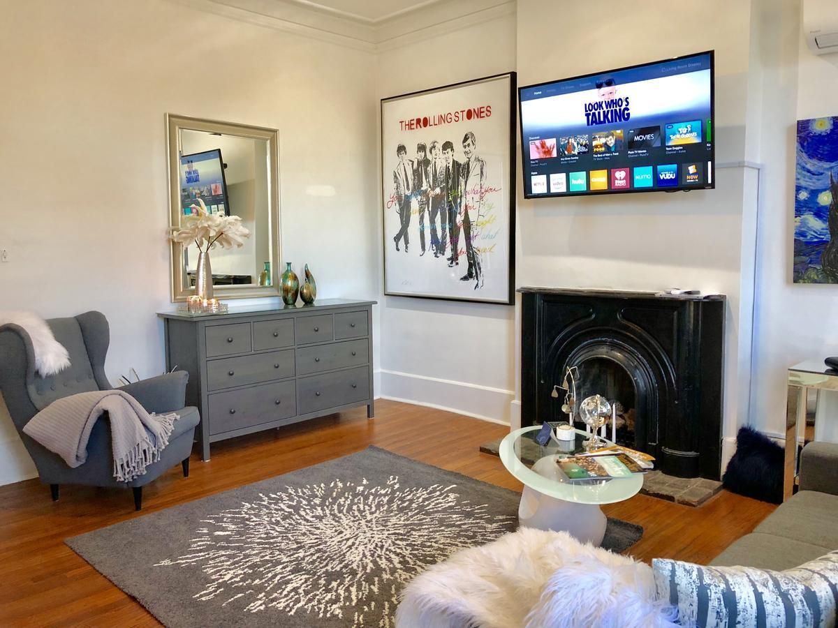 Downtown Shellcrest Apartment