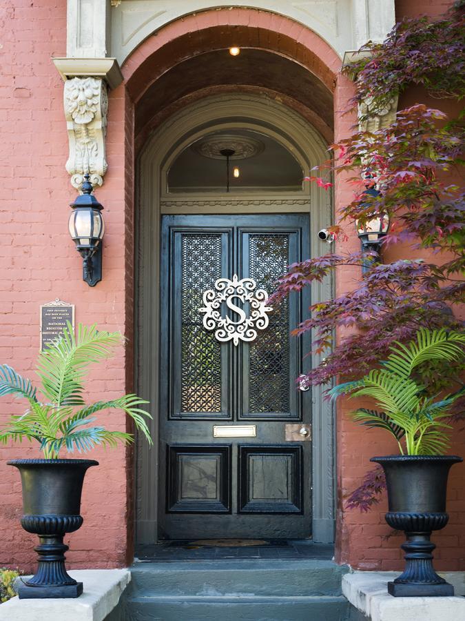 Downtown Shellcrest Apartment