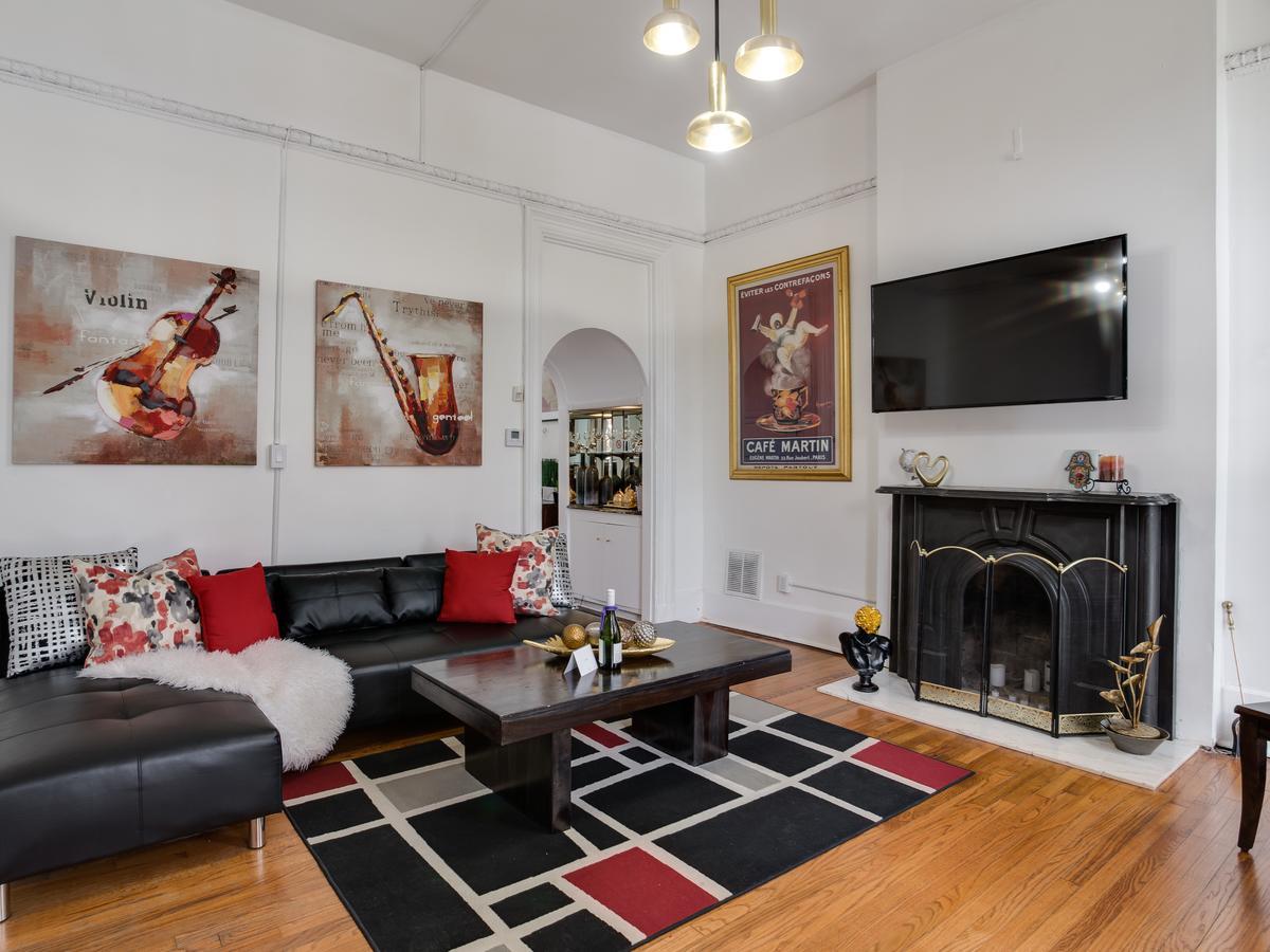 Downtown Shellcrest Apartment